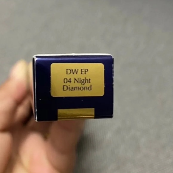 Estée Lauder Double Wear Stay-in-Place Eye Pencil - Picture 4 of 5